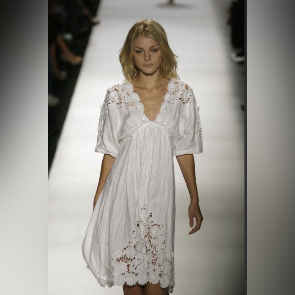 BCBGMaxAzria Limited Edition Runway Ivory Lace Dress